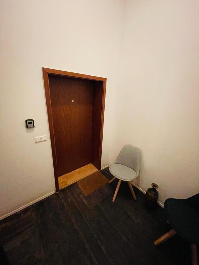 Retro Appartement Im Herzen Von Koeln Deutz Colónia Exterior foto