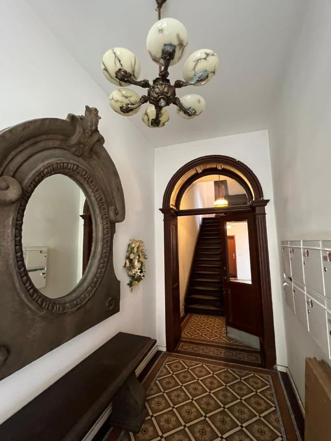Retro Appartement Im Herzen Von Koeln Deutz Colónia Exterior foto